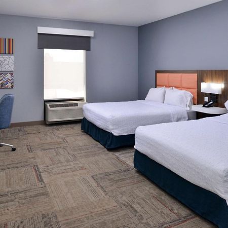 Hampton Inn Kansas City Northeast ภายนอก รูปภาพ