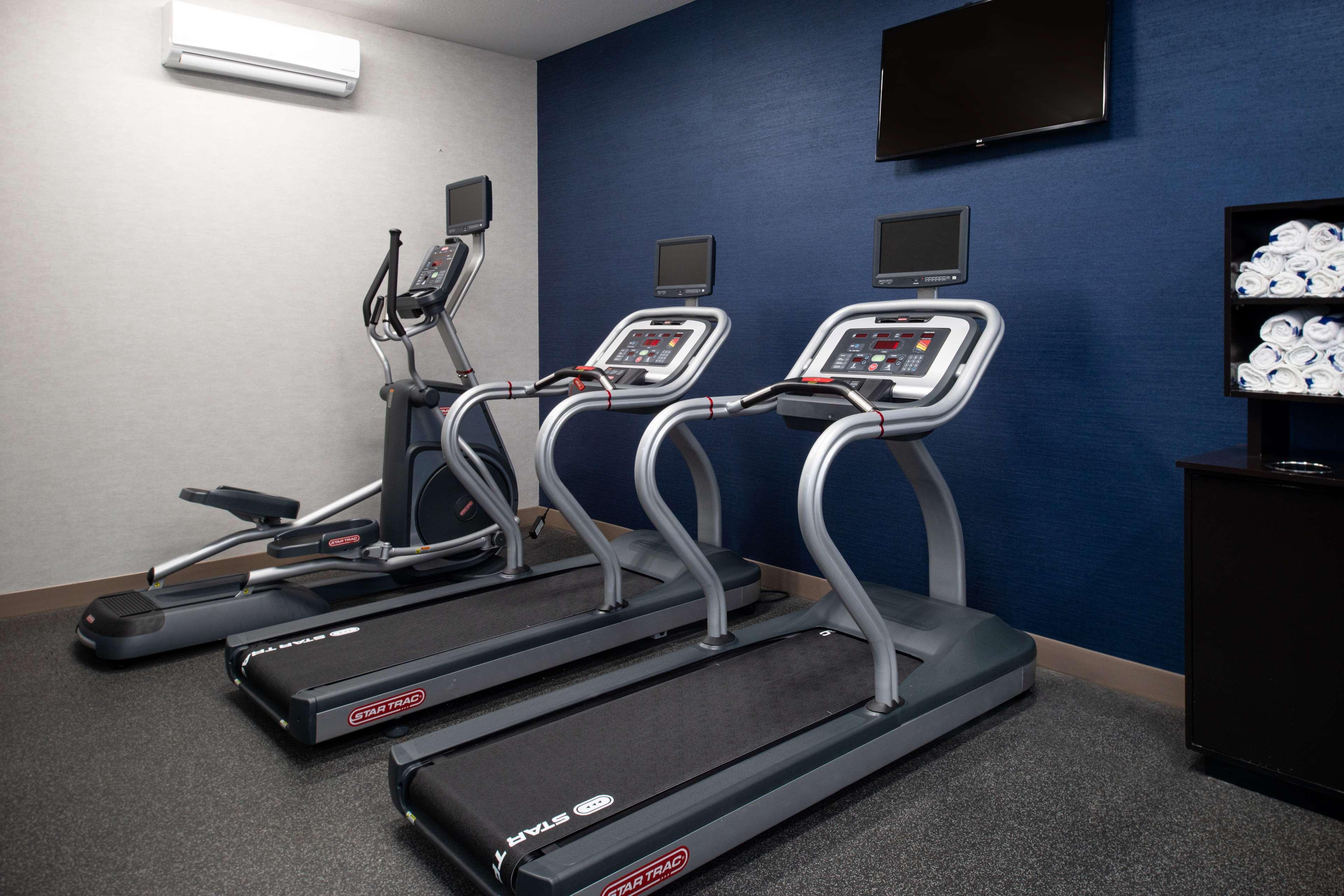 Hampton Inn Kansas City Northeast ภายนอก รูปภาพ