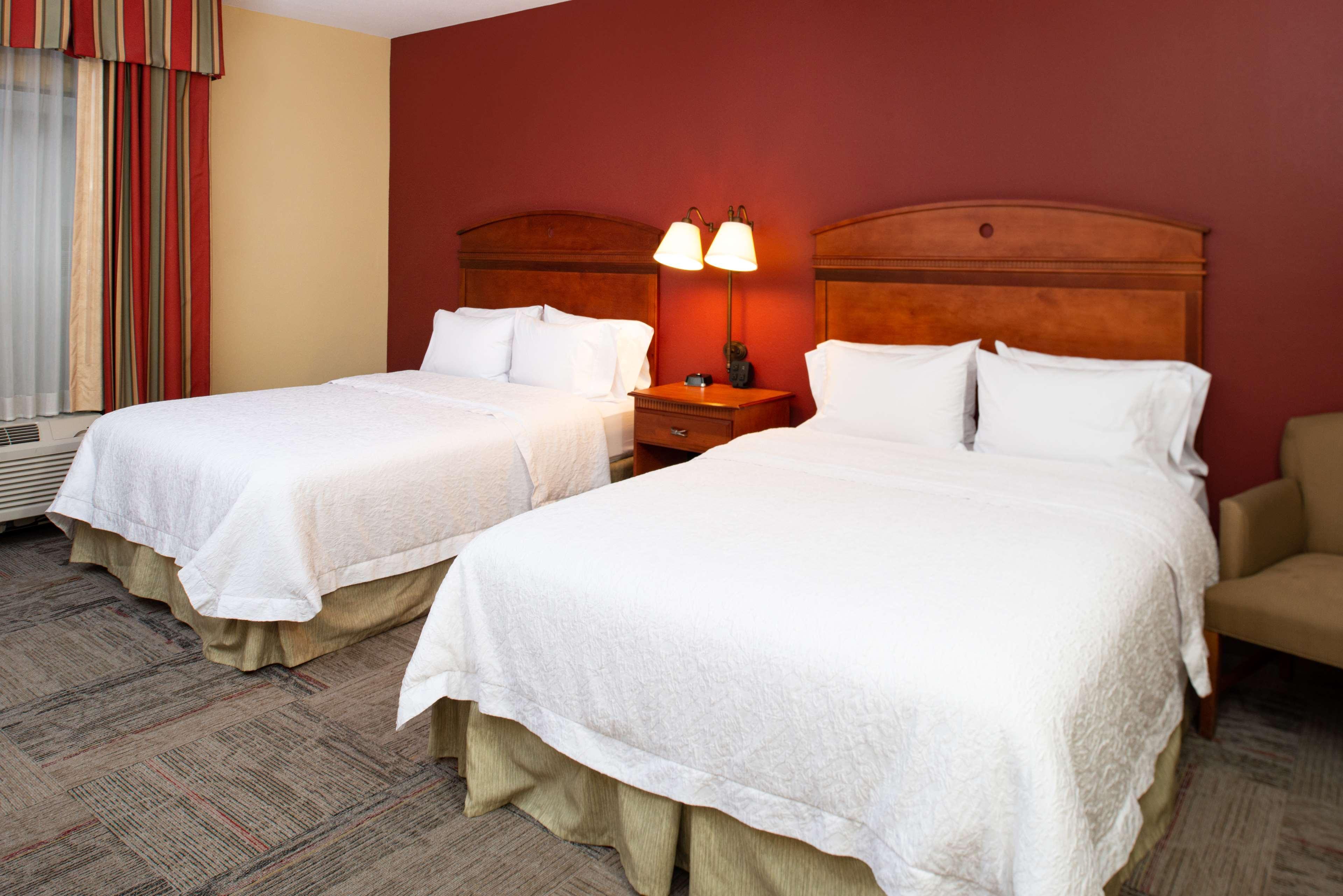 Hampton Inn Kansas City Northeast ภายนอก รูปภาพ