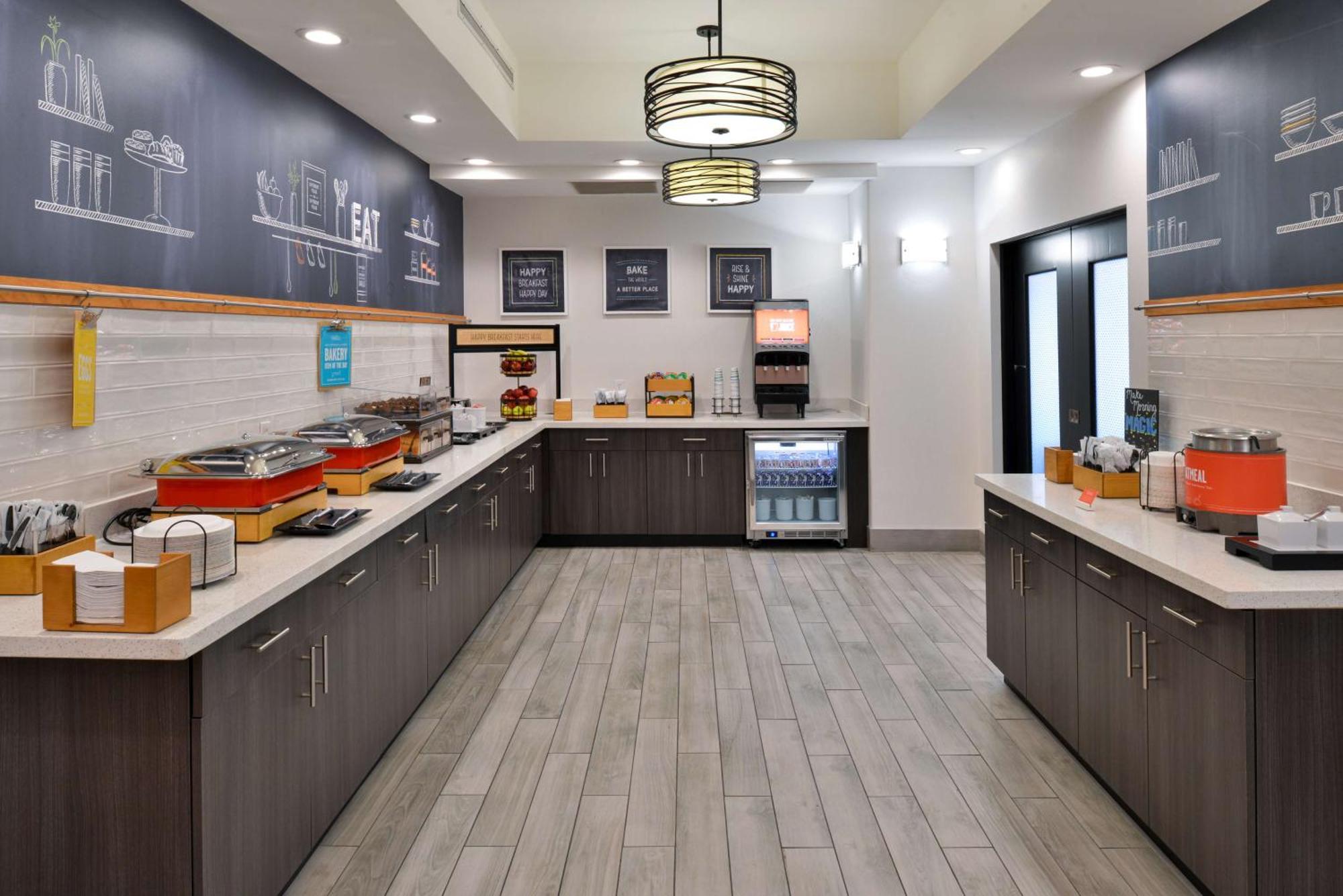 Hampton Inn Kansas City Northeast ภายนอก รูปภาพ