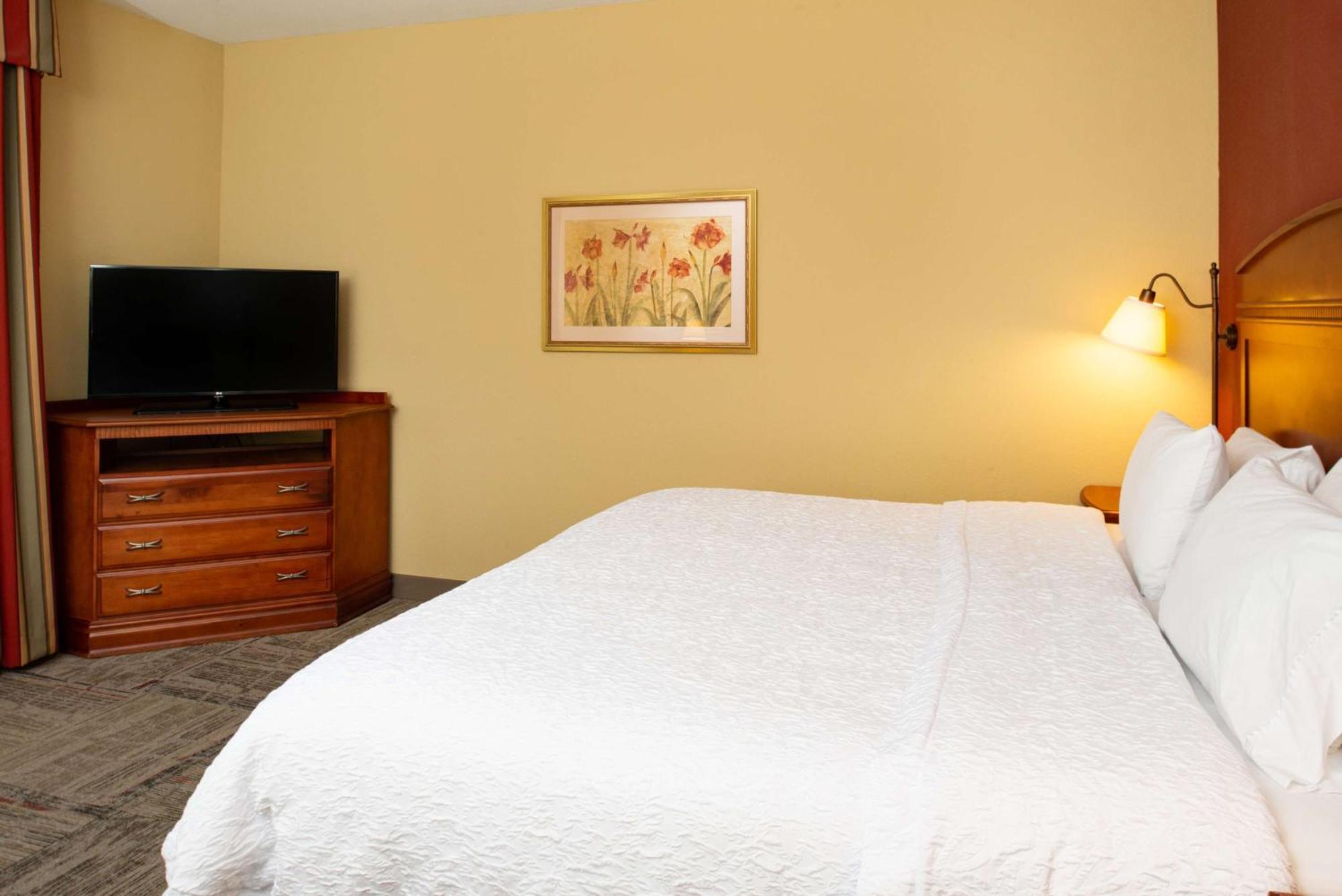 Hampton Inn Kansas City Northeast ภายนอก รูปภาพ