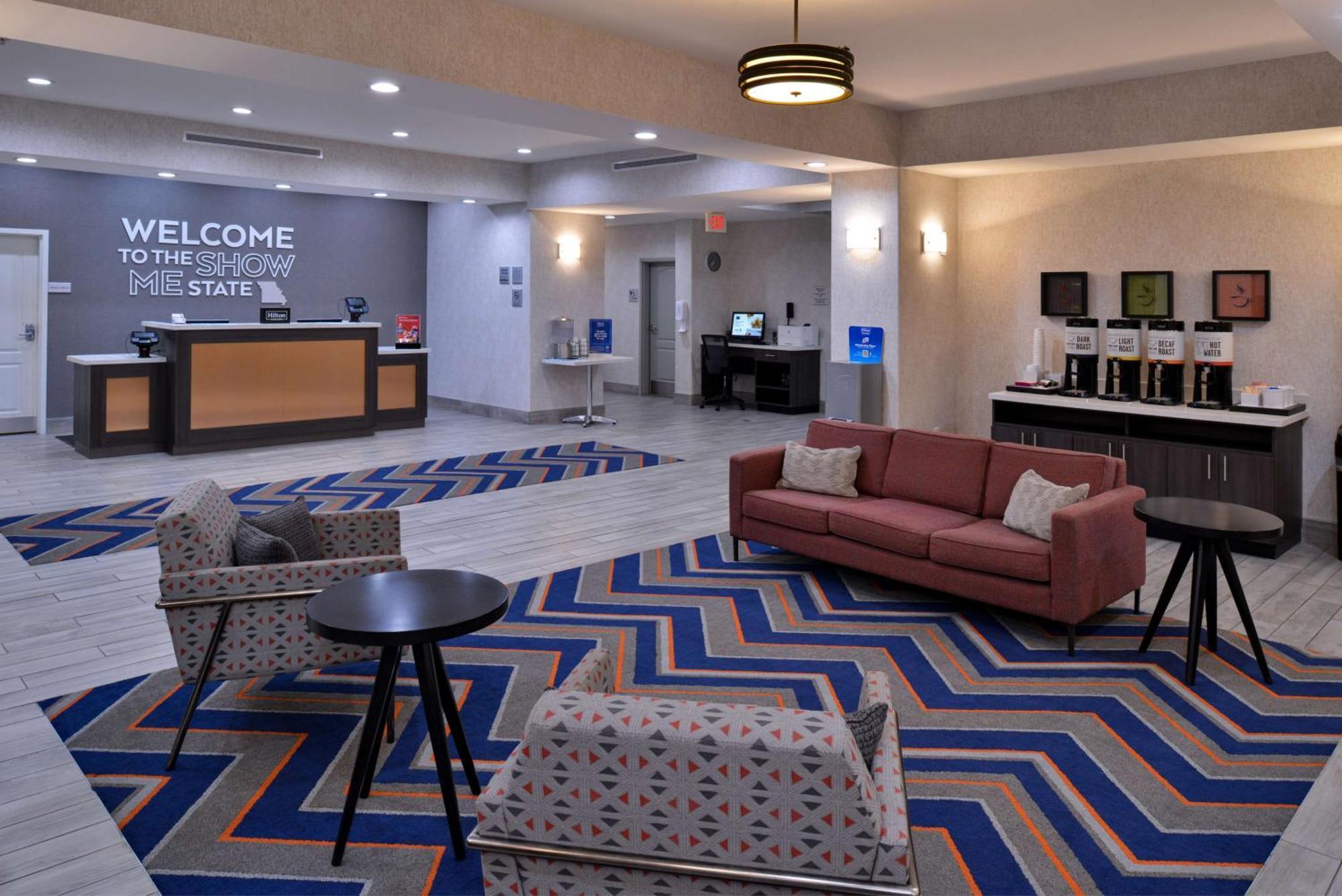 Hampton Inn Kansas City Northeast ภายนอก รูปภาพ